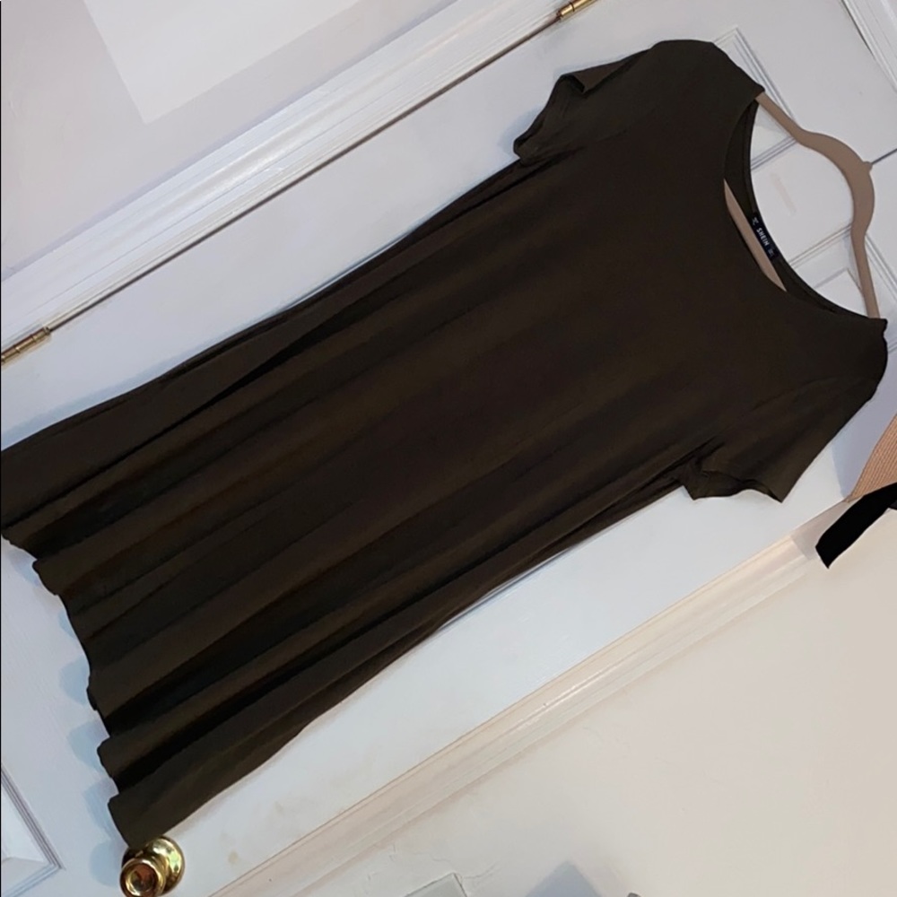 NWOT SHEIN olive green T-shirt dress WITH POCKETS!